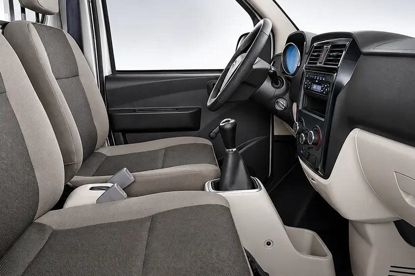 Karry Q22D Minitruck - interior de la cabina